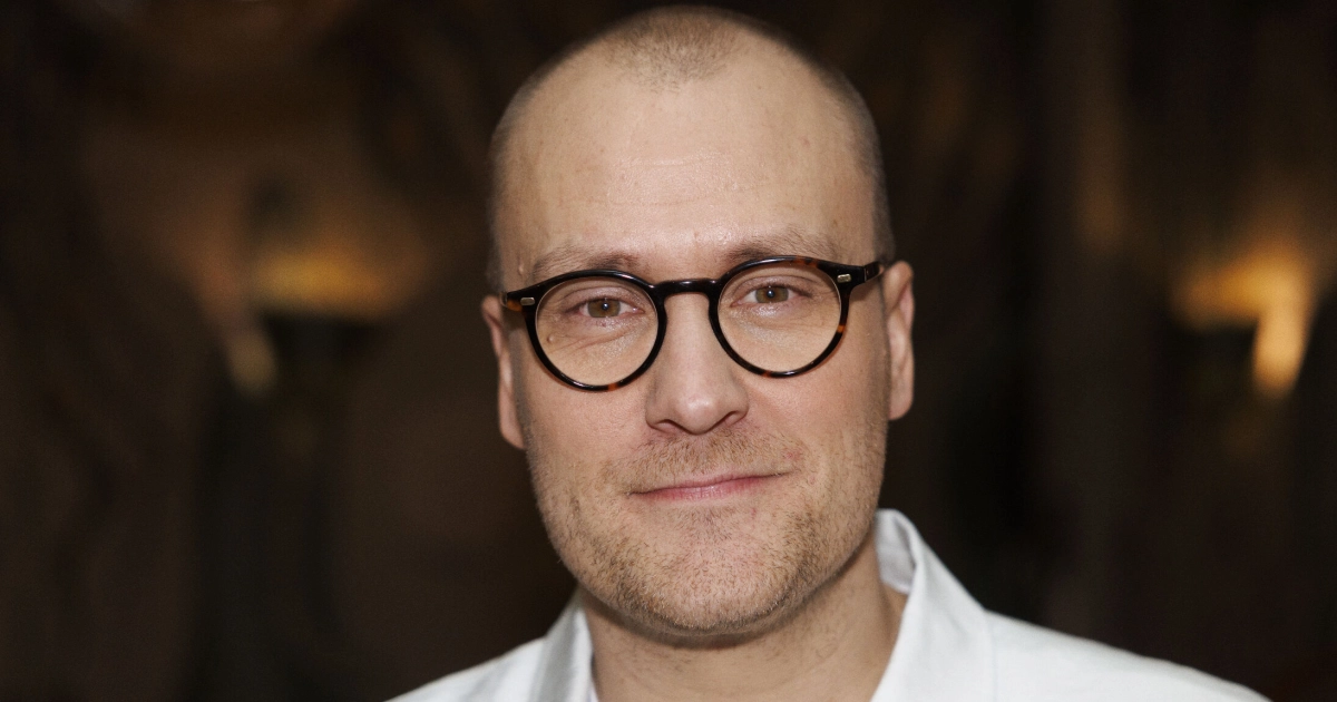 Heikki Paasonen uhmaa turvallisuutta sisustuksen vuoksi - katso rohkea video!