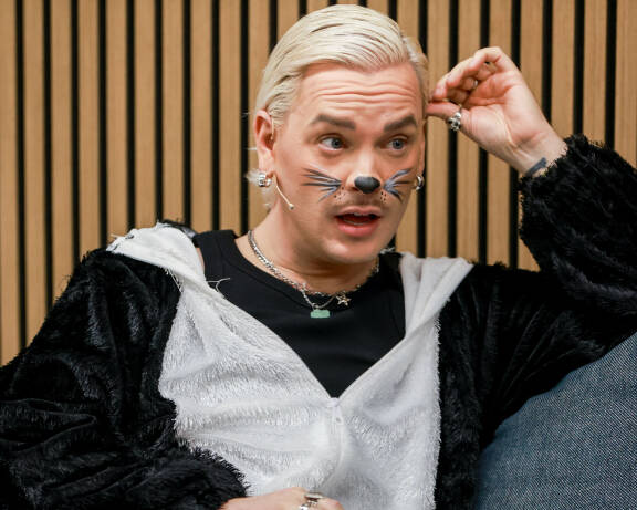 Yksi ensimmäisen jakson vieraista oli somevaikuttaja Joona Hellman.