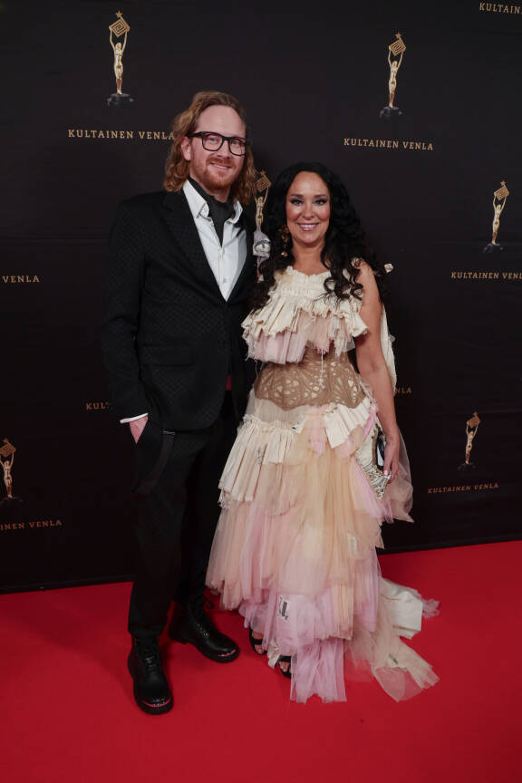 Kultainen Venla -gaala oli tänä vuonna myös Ellenin ja Jarin juhlaa.