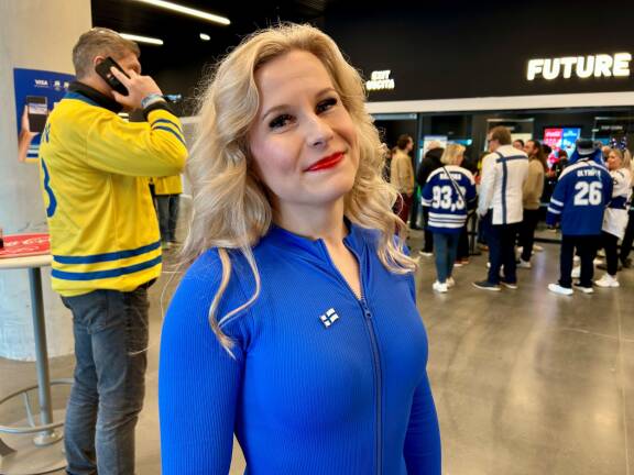 Iloinen Arja näpäytti onnistuneesti ruotsalaisia.