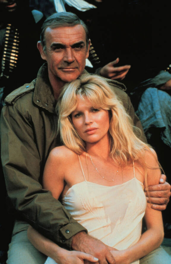 Kim Basinger ja Sean Connery