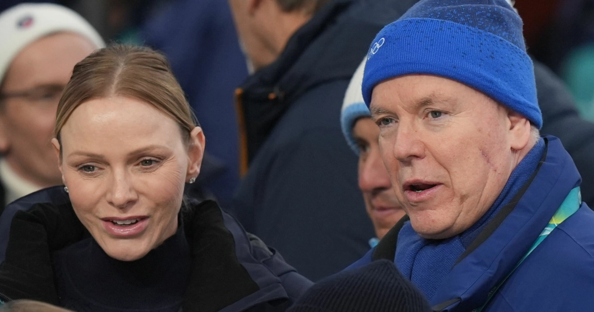 Ruhtinas Albert ja Charlene lasten kanssa talviolympialaisissa - harvinaiset kuvat