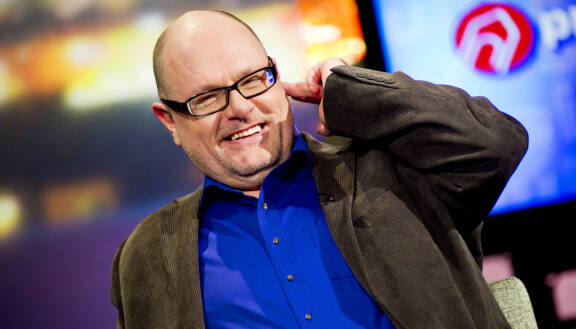 Ruben Stiller on ikuinen veijari. Kuva on hänen juontaman Pressiklubin vuoden 2012 kaudelta. Jussi Nahkuri/Yle
