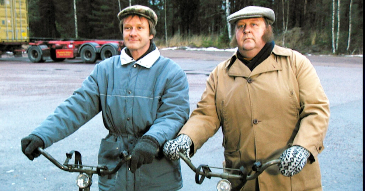 Näytteljä Mikko Kivisen ristiriitaiset muistot Akkaa päälle -viihdesarjasta.