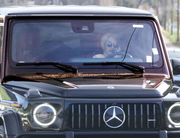 Britney bongattiin ajelemassa Mercedes G63 AMG -autoaan kotinsa lähistöllä helmikuussa.