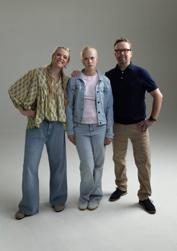Susanna ja Petteri Summanen näyttelevät Miisan (Iida Majaus) vanhempia.