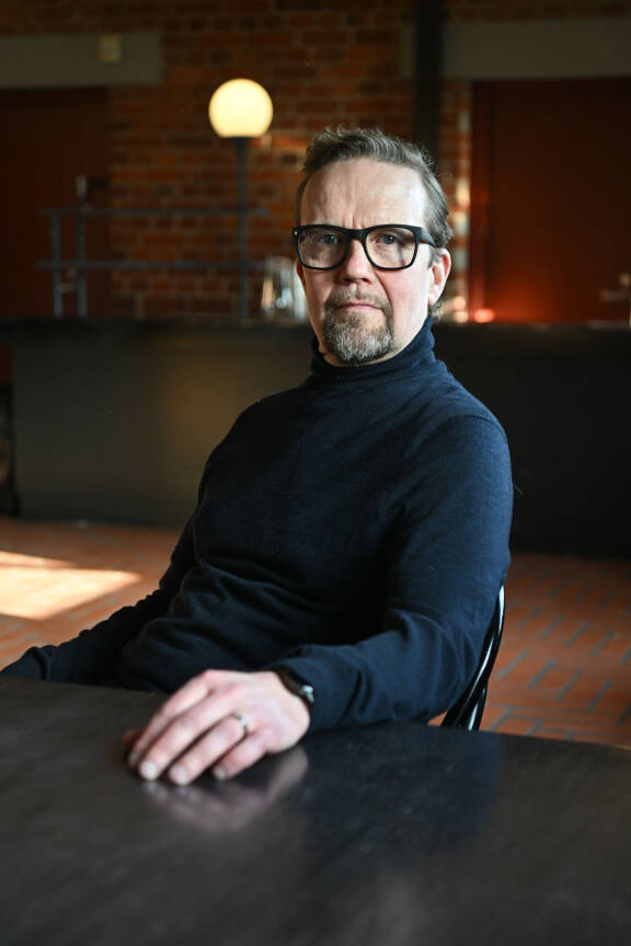 Petteri ei ole työtilanteeseensa täysin tyytyväinen.