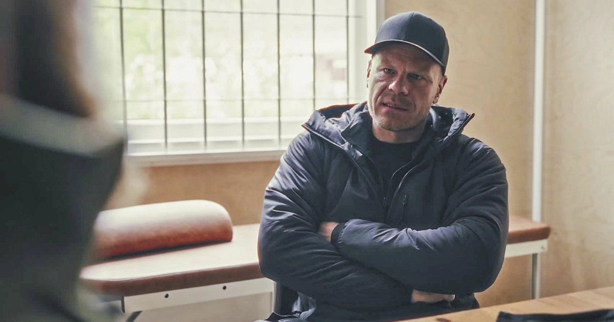 Erikoisjoukot: Lääkäri Antti Oksanen keskeytti vahvan kokelaan leirin vamman vuoksi