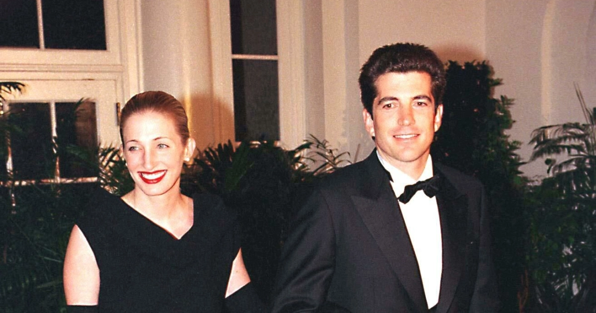 Legendaarinen John F Kennedy Juniorin ja Caroline Bessette-Kennedyn tarina on jälleen pinnalla