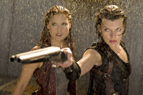Milla Jovovich elokuvassa Resident Evil: Afterlife.