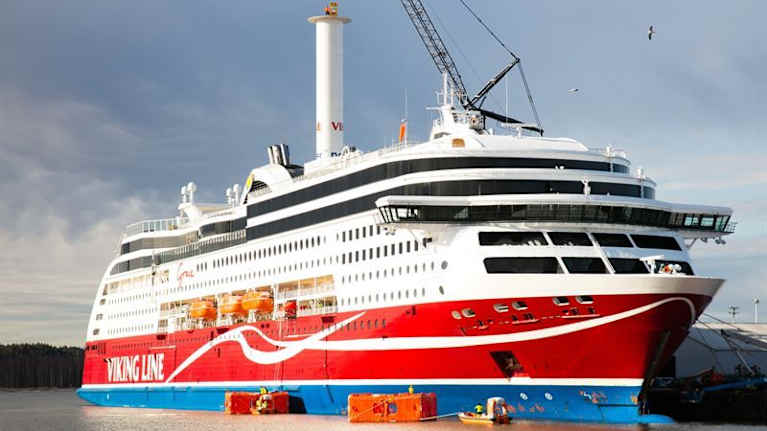 Viking Grace -alus satamassa.