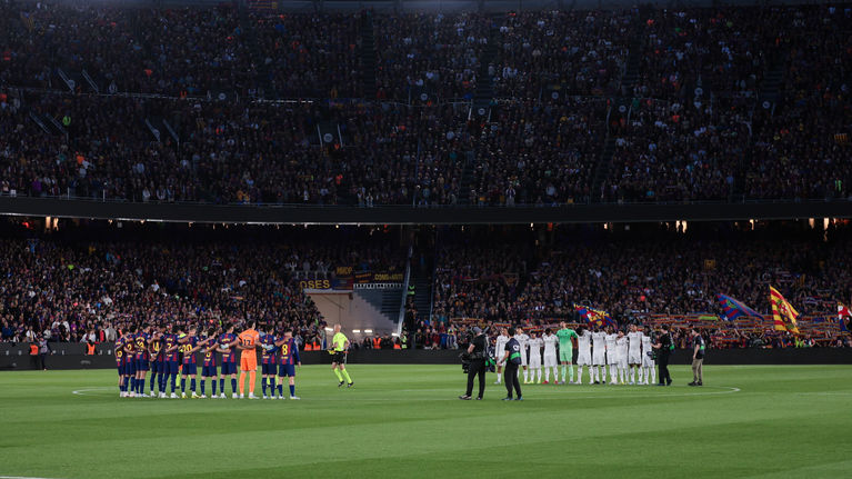 El Clásicossa hiljainen hetki Hansi Flickin isän muistolle.