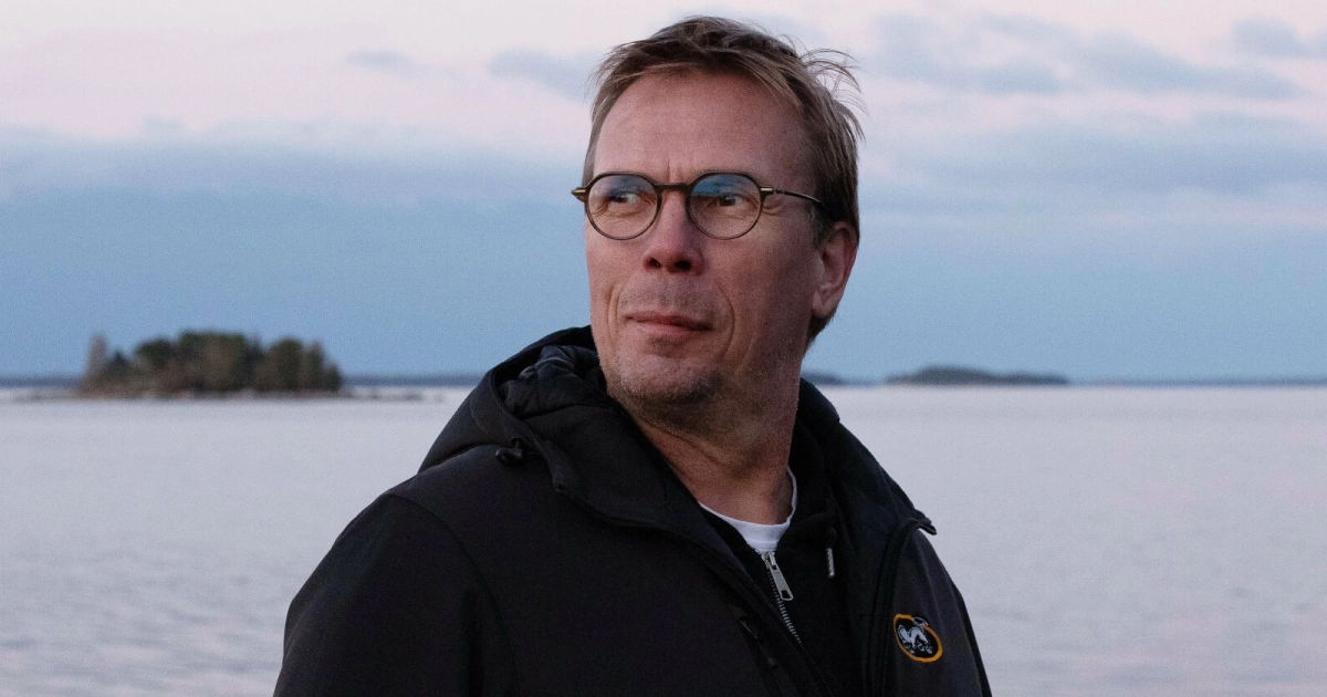 Näyttelijä Jukka Rasila menetti kuusi hammasta – kuva ei herkille!