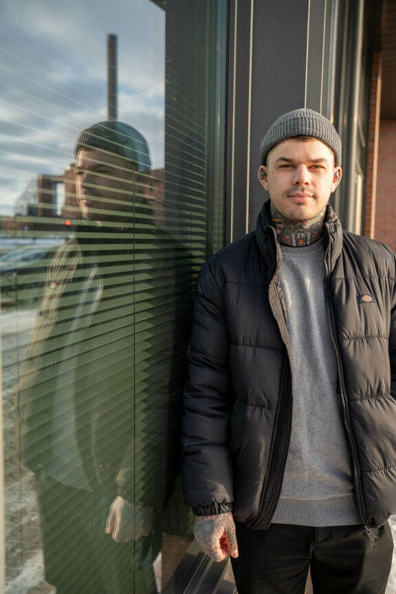 Nicolla on rock-uskottavuutta ihossaan, mutta takaako se juttujen laatua?