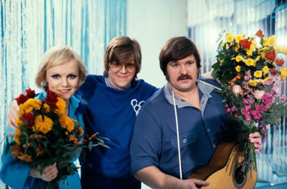 Nelinkertainan Syksyn sävel -voittaja vuonna 1980 Katri Helenan ja Fredin kanssa.