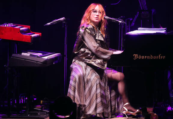 Amerikkalainen Tori Amos käynnistää Tallinnan keikkakesän.