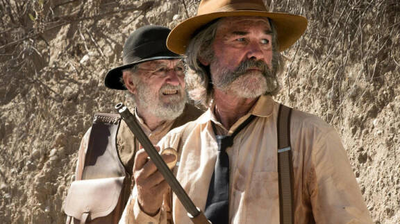 Kurt Russell ja Richard Jenkins elokuvassa Bone Tomahawk.