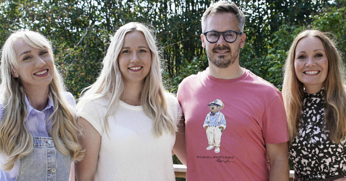 Huvila & huussi: Merenrantahuvilan vaikea piha Siuntiossa uudistetaan upeaksi