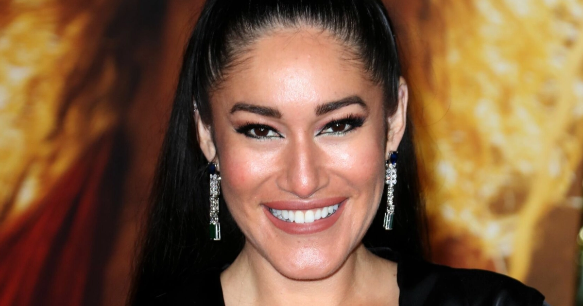 Q'orianka Kilcher haastoi James Cameronin ja Disneyn käräjille kasvojensa luvattomasta käytöstä Avatarissa