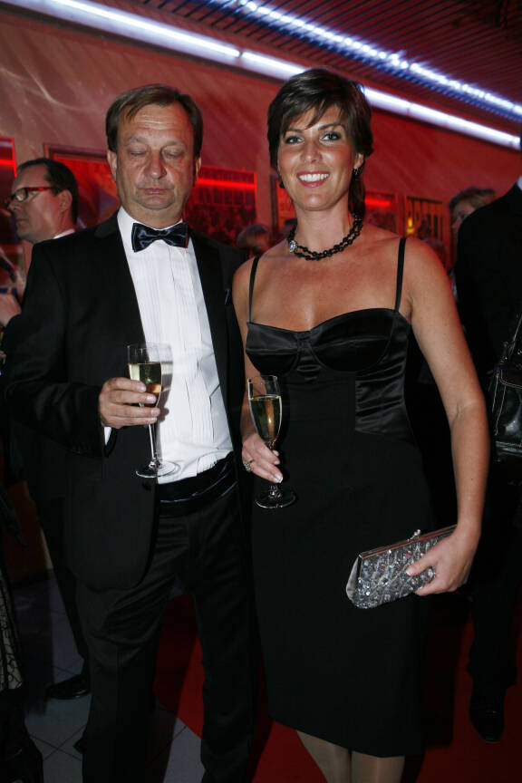 Hjallis ja Helena olivat näyttävä ja seurattu pariskunta. Kuva Urheilugaalasta 2009.