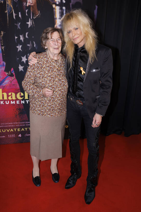 Oho! Michael Monroe ja Marjatta-äiti – yhdennäköisyys herätti huomion!