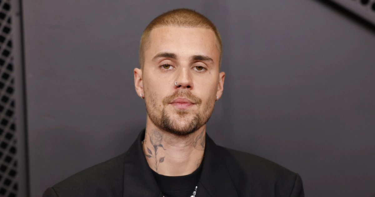 Justin Bieber suuttui paparazzille maalaismarkkinoilla – katso kuvat!