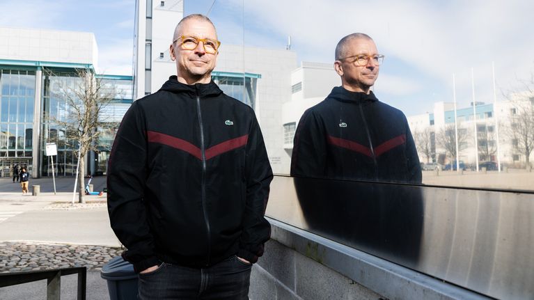 Tietojenkäsittelytieteen professori Teemu Roos.