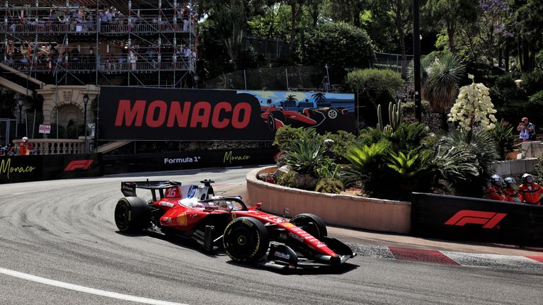 Ferrarin Charles Leclerc Monacon GP:ssä.