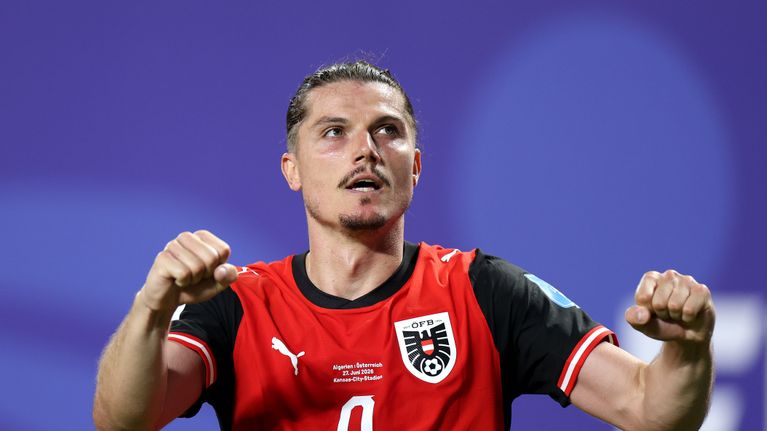 Marcel Sabitzer maalinteossa Algeriaa vastaan.