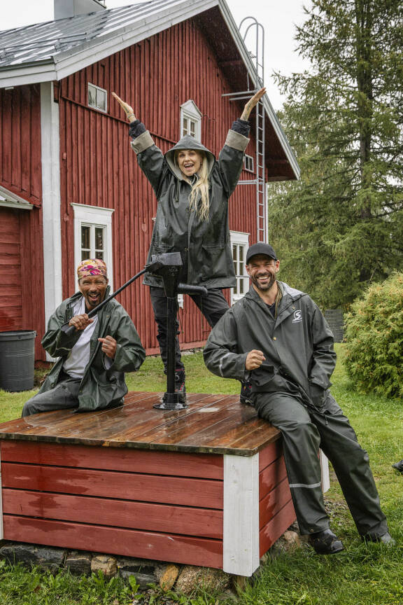 Tidjân Ba, Jannica Nordberg ja Ville Lång poseeraavat.