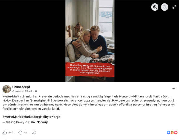 Yhdessä kuvassa näytetään feikki-Marius istumassa feikki-Mette-Maritin sängyn vieressä.