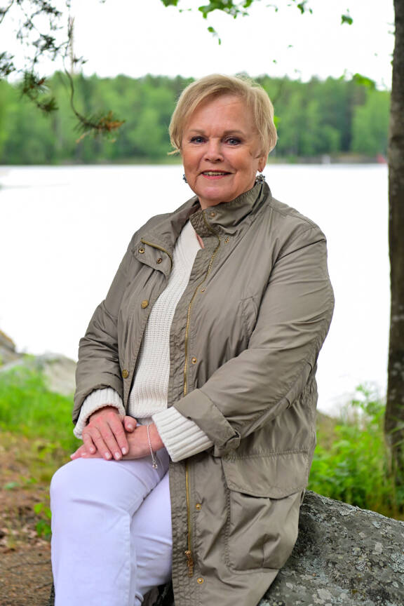 Katri Helena kuvattuna Valkeakosken kesäteatterilla Katri-musikaalin ensi-illassa.