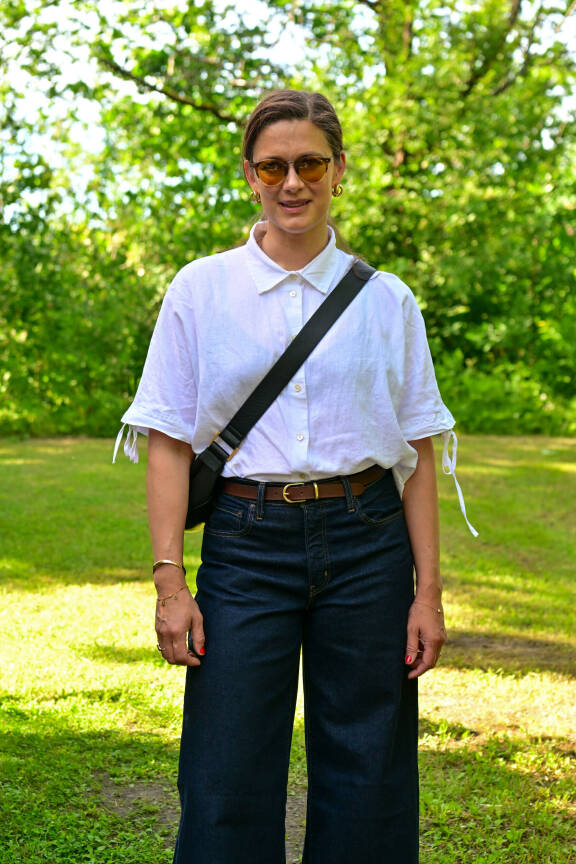 Kristalla on kaksi lasta miehensä, elokuvaohjaaja Antti J. Jokisen kanssa. Hän saapui katsomaan Notre Damen kellonsoittaja -musikaalia Turun Samppalinnan kesäteatteriin.