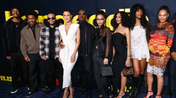 Miles Mitchell, Christian, Eric, Paige, Eddie, Bella, Shayne Audra, Zola Ivy sekä Bria. Kuvasta puuttuvat Angel Iris sekä alaikäiset Izzy Oona ja Max Charles.