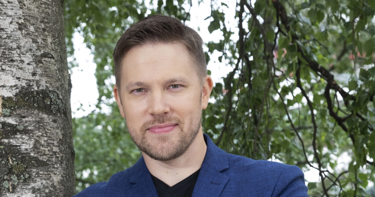 Suosikkijuontaja Juha Perälä: Uusia velkoja