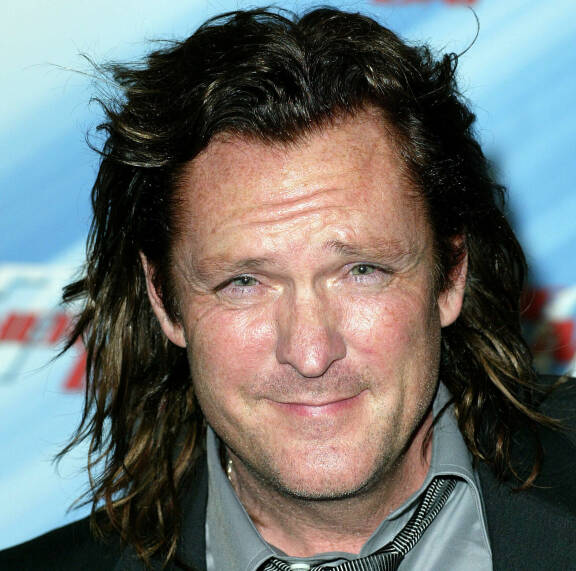 Michael Madsen elokuvan 007 – kuolema saa odottaa ensi-illassa vuonna 2002.