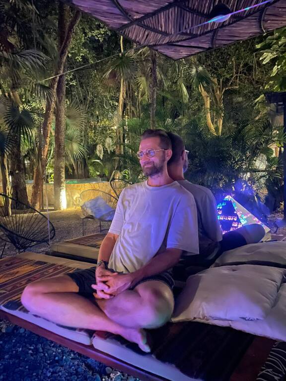 'Viimeisiä iltoja Bufo Healing Centerissä.'