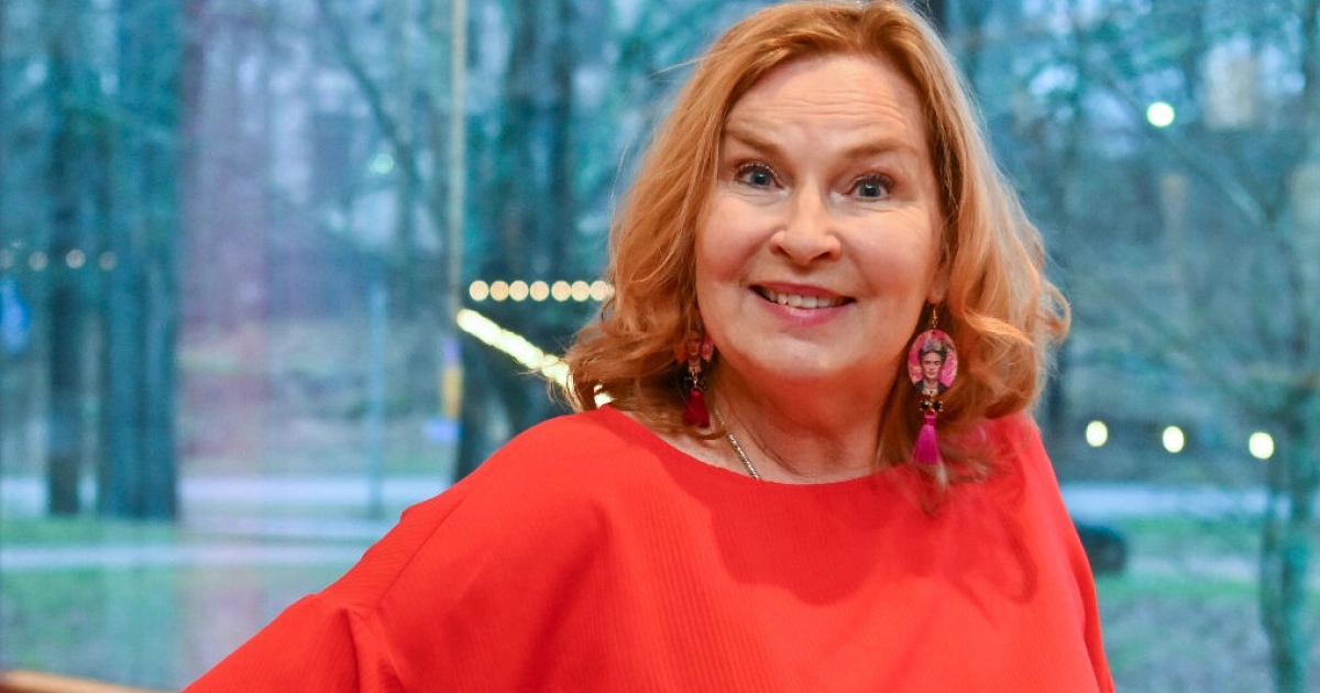 Näyttelijä Sari Havas muistelee TV2:n rakastettuja maalaiskomedioita
