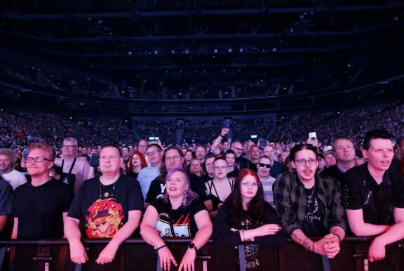 Tampereen Nokia-areena täyttyi suomirokin ystävistä.