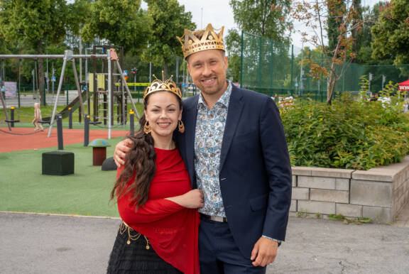Finaalin jälkeisenä aamuna tuoreet kuninkaalliset olivat väsyneitä, mutta onnellisia.
