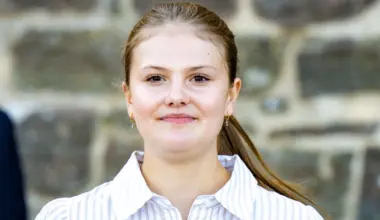 Mitä, meneekö prinsessa Estelle, 14, jo töihin? Norjalaiskollega Ingrid Alexandra kävi teininä siivoamassa ja tiskaamassa.