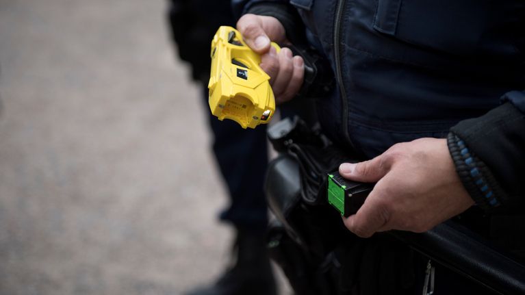 Poliisin etälamautin.