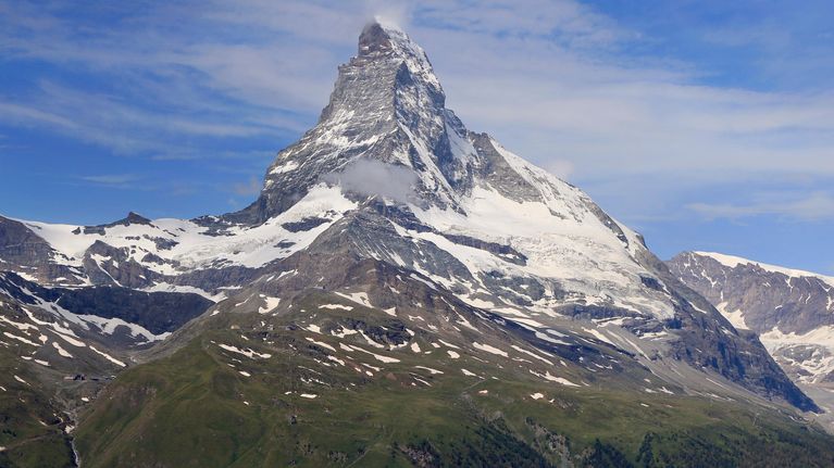 Matterhorn sijaitsee Sveitsin ja Italian rajalla. 