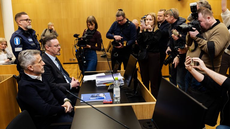 Rolf Nordmo ja asianajaja Ville Luoto.