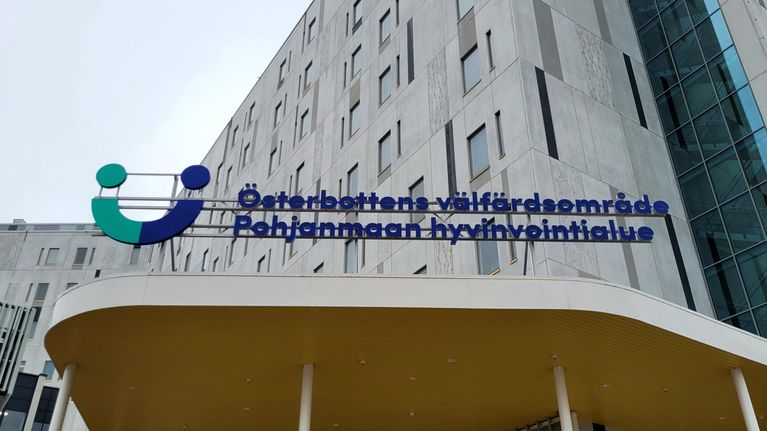Vaasan keskussairaalan päärakennus eli H-talo.