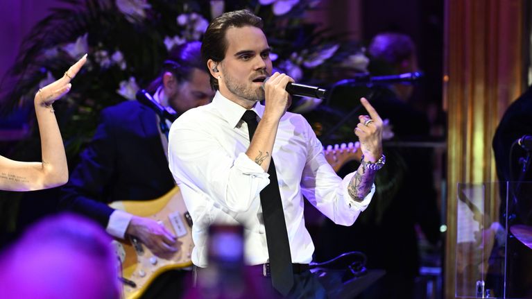Lauri Haav esiintyy Linnan juhlien jatkoilla.