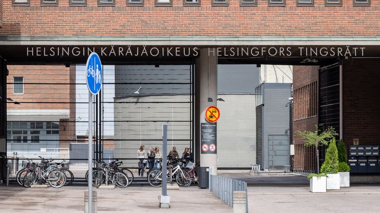 Helsingin käräjäoikeuden julkisivu.