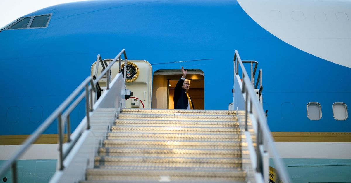 Mediat: Trump poistui Turkin Nato-kokouksesta salaa sotilaskoneella presidentin Air Force Onen sijaan | Uutisia lyhyesti