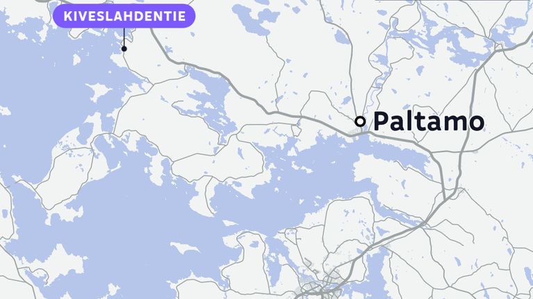 Karttakuvassa näkyy Paltamon alue, Kiveslahdentie on merkitty violetilla laatikolla, yläkulmassa Suomen sijaintikartta.