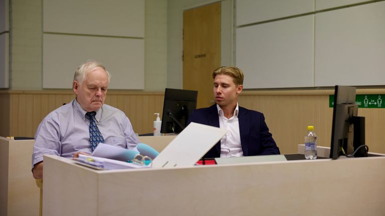 Ampumahiihtäjä Arttu Heikkinen Rovaniemen hovioikeuden istunnossa Kajaanissa.